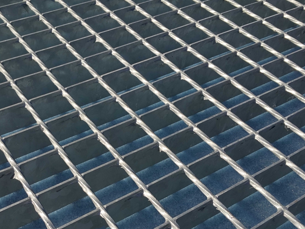 Настил сварной ступень 500x1000 33x33 30x2 DIN 24537